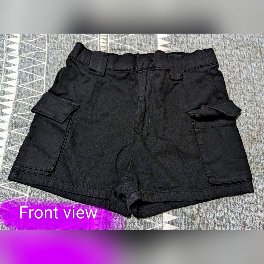 Ardene size small, black in colour, ladies cargo style shorts, GUC